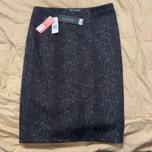 NEW w/ tags sz 12 Liverpool Los Angeles Reese High Rise Skirt. Black Snake Print